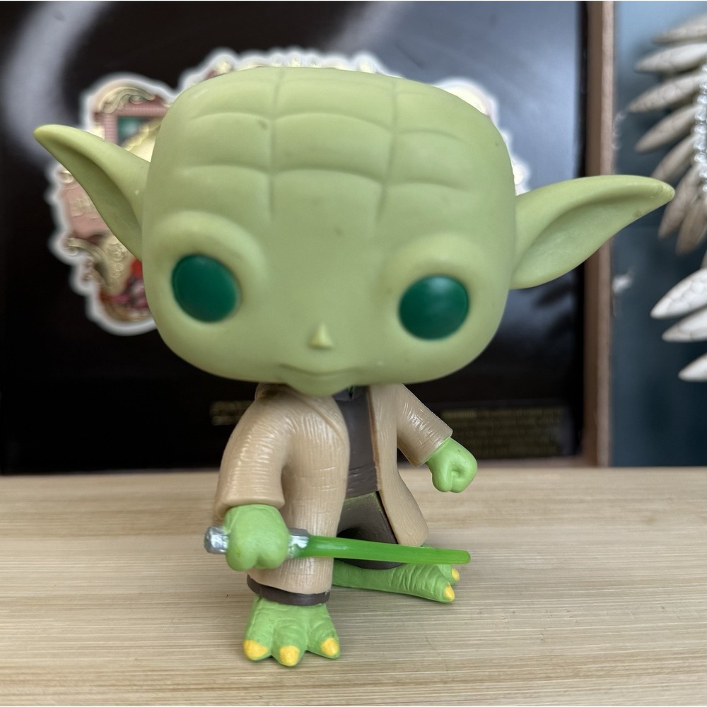 Funko Pop: #02 Yoda : Star Wars : Loose OOB.